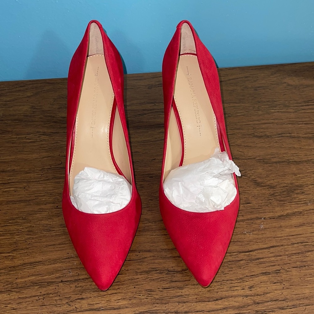 Brand New with Box, Leather a pumps, 4inches